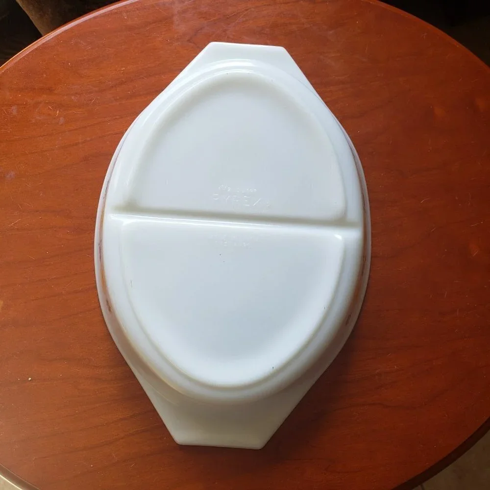 Pyrex Vintage 1960s Town and Country with lid Divided Casserole